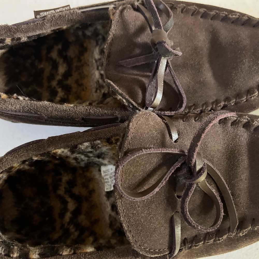 muk luks Loafer Moccasins Shoes Men’s 9 Cow suede Upper Brown Fur Comfy Casual - Picture 6 of 7